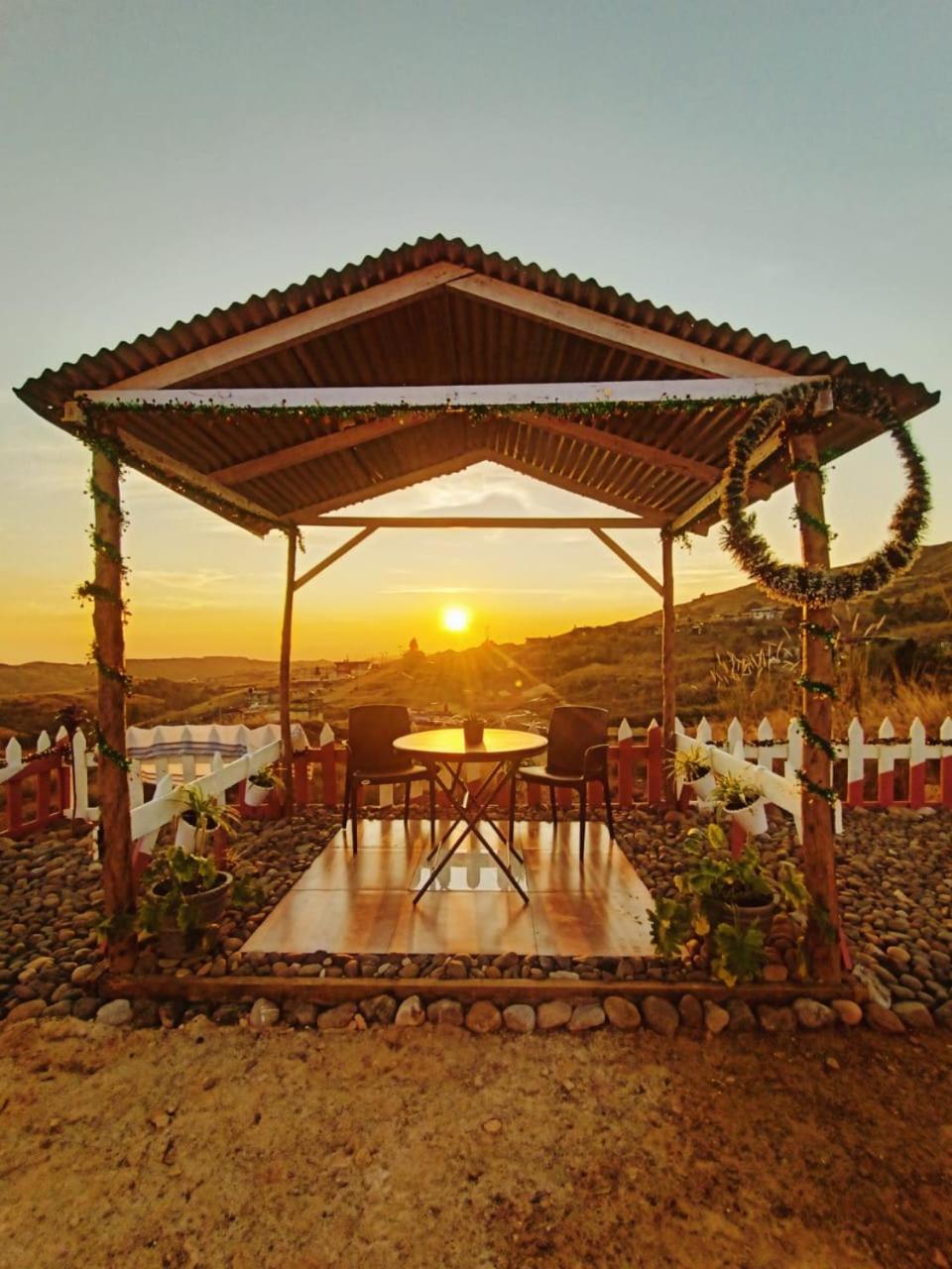 The Escapade Inn Çerapunçi Dış mekan fotoğraf